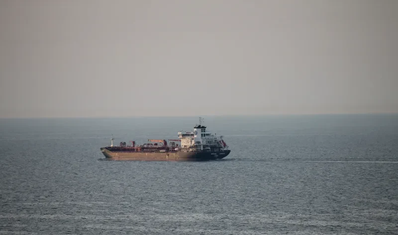 ANGELINA AMORETTI Tanker IMO 9279202 photo 4