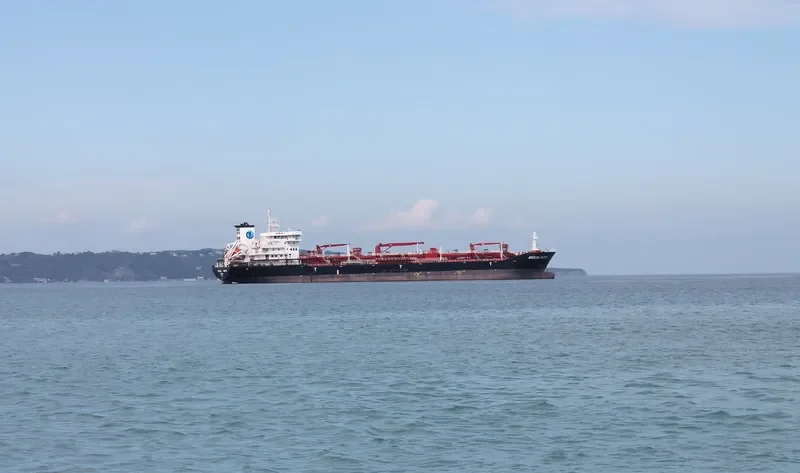 ANGELINA AMORETTI Tanker IMO 9279202 photo 9
