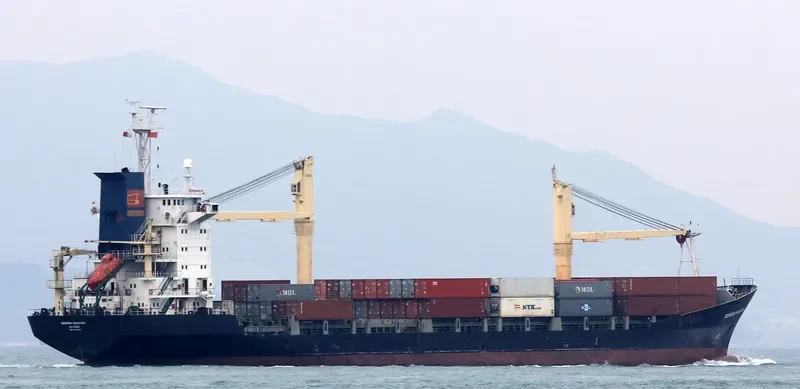 BIENDONG NAVIGATOR Container Ship IMO 9279226 photo 3