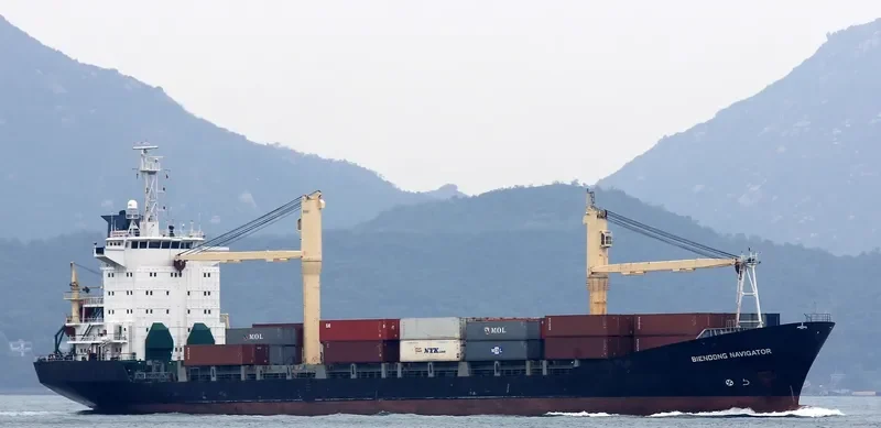 BIENDONG NAVIGATOR Container Ship IMO 9279226 photo 5