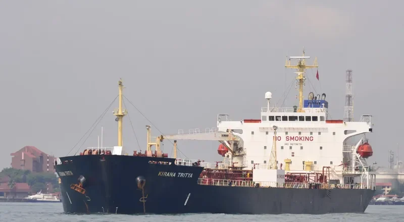 KIRANA TRITYA Tanker IMO 9279678 photo 4