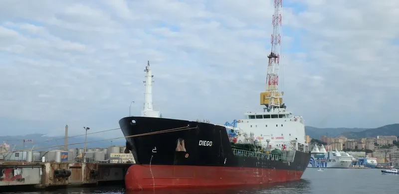 DIEGO Tanker IMO 9279850 photo 5