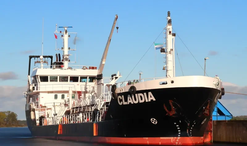 CLAUDIA Tanker IMO 9280110 photo 5