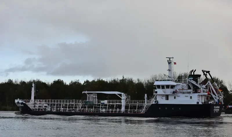CLAUDIA Tanker IMO 9280110 photo 6