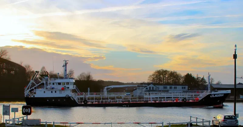 CLAUDIA Tanker IMO 9280110 photo 10