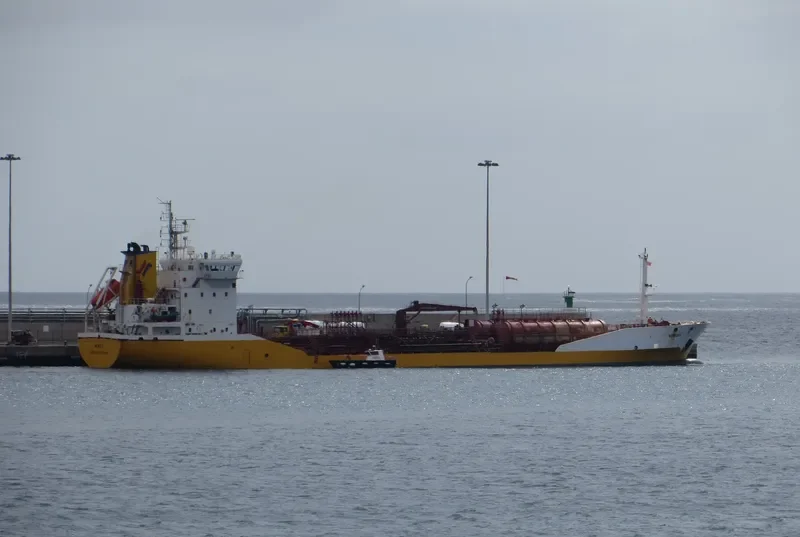 MENCEY Tanker IMO 9280146 photo 8