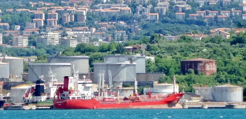 GUDENA Tanker IMO 9280196 photo 2