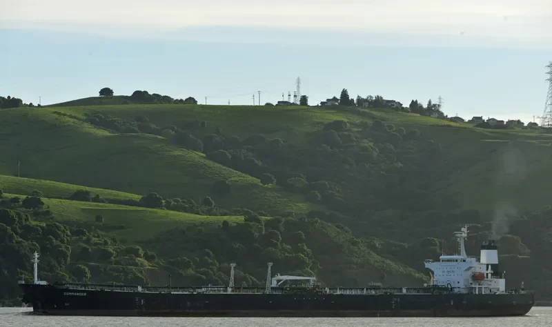 COMMANDER Tanker IMO 9280354