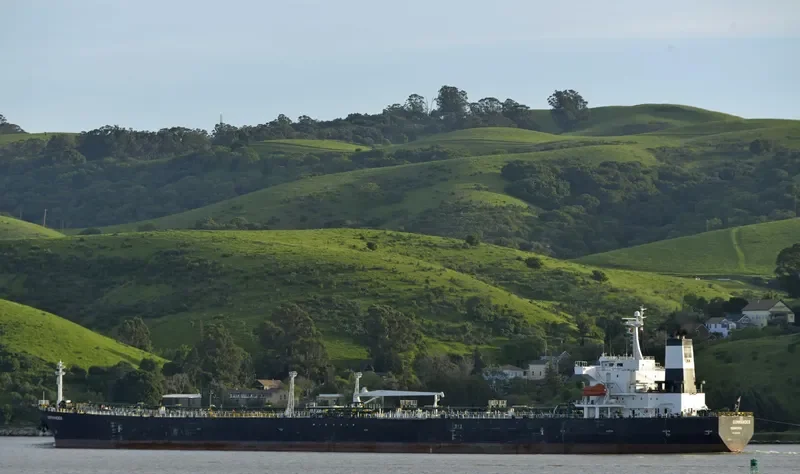 COMMANDER Tanker IMO 9280354 photo 2