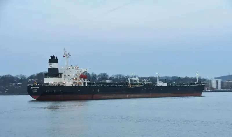 CONFIDENCE Tanker IMO 9280366 photo 8