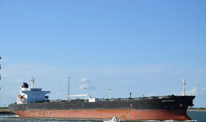 CONFIDENCE Tanker IMO 9280366 photo 10
