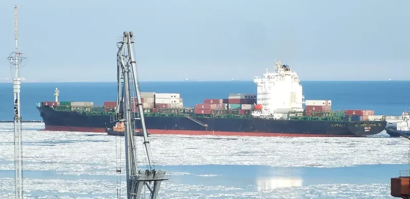 SILVIA Container Ship IMO 9280811 photo 2