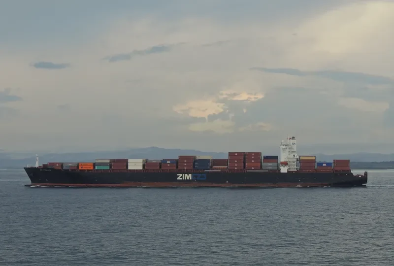 PIRAEUS Container Ship IMO 9280847 photo 9
