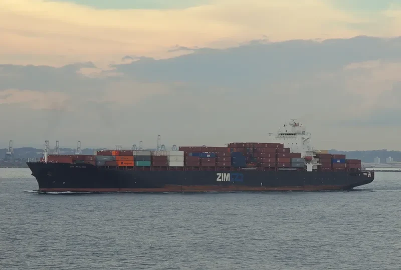 PIRAEUS Container Ship IMO 9280847 photo 10