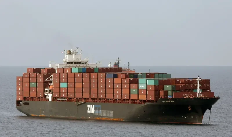 HALIFAX Container Ship IMO 9280859 photo 2
