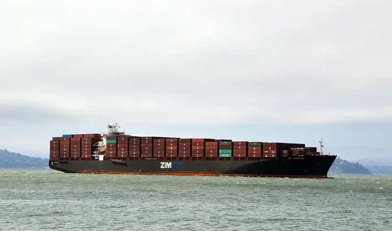 HALIFAX Container Ship IMO 9280859 photo 7