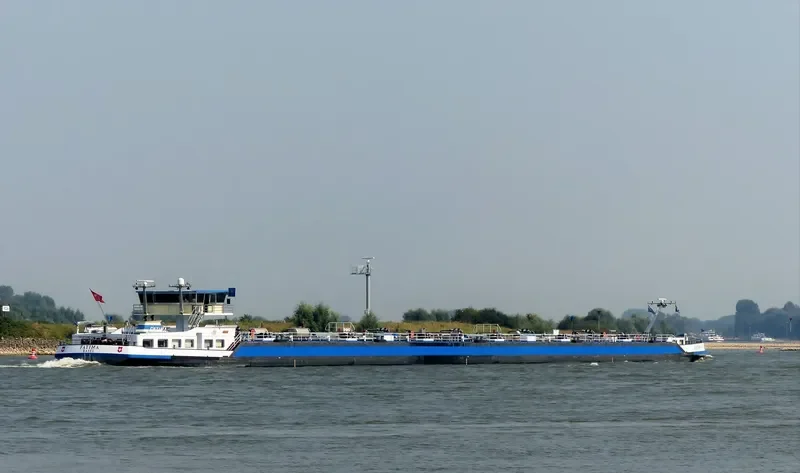 MONICA Tanker IMO 9280938 photo 9