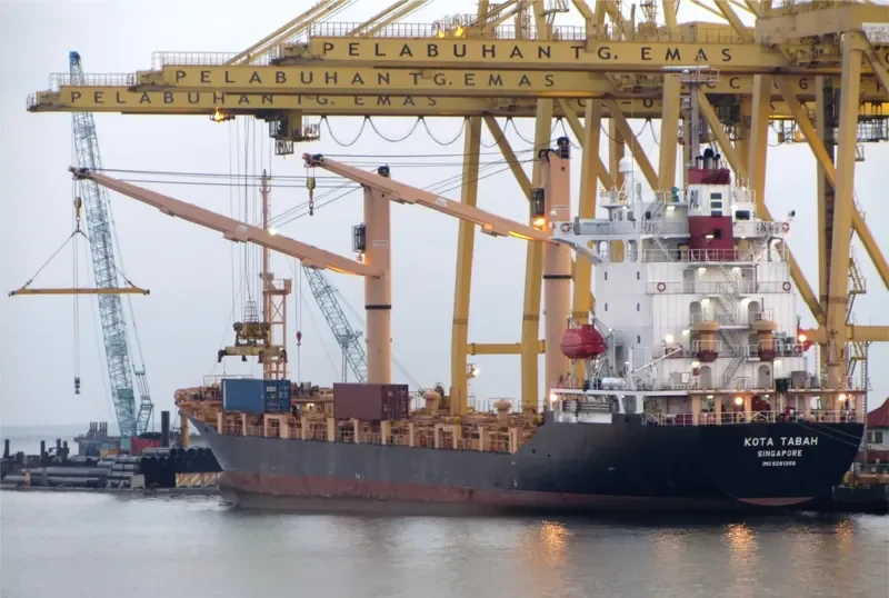 TY INCHEON Container Ship IMO 9281358 photo 8
