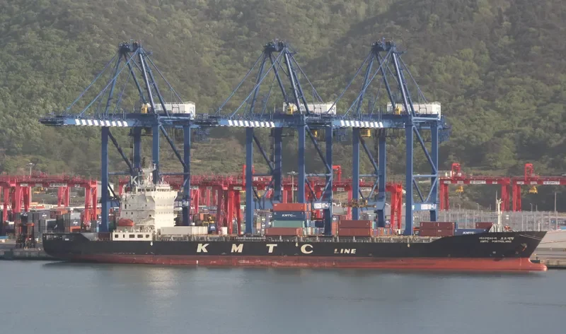 TCI ANAND Container Ship IMO 9282273 photo 4