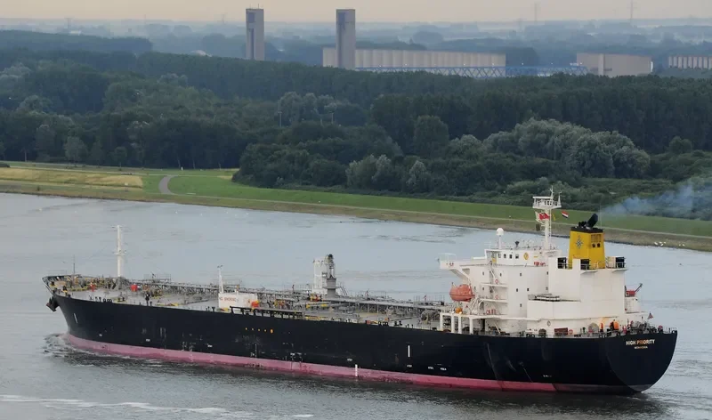 HIGH PRIORITY Tanker IMO 9282558