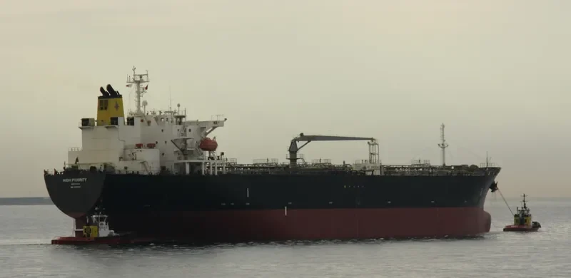 HIGH PRIORITY Tanker IMO 9282558 photo 9