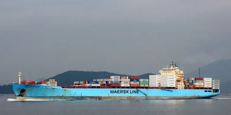 TIANJIN BRIDGE Container Ship IMO 9282962 photo 9