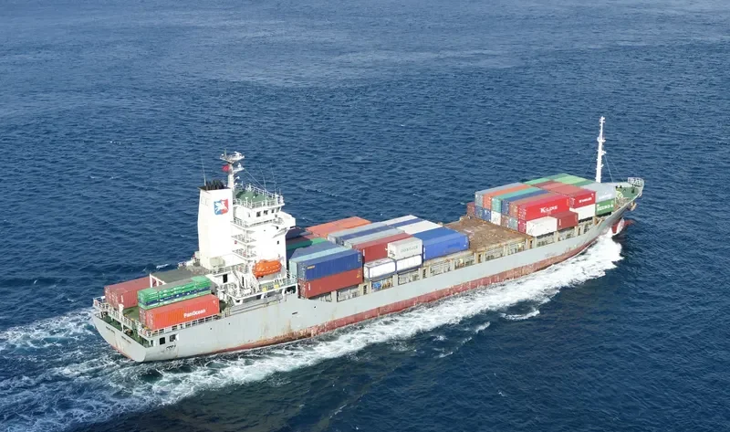PEGASUS PRIME Container Ship IMO 9283162 photo 7