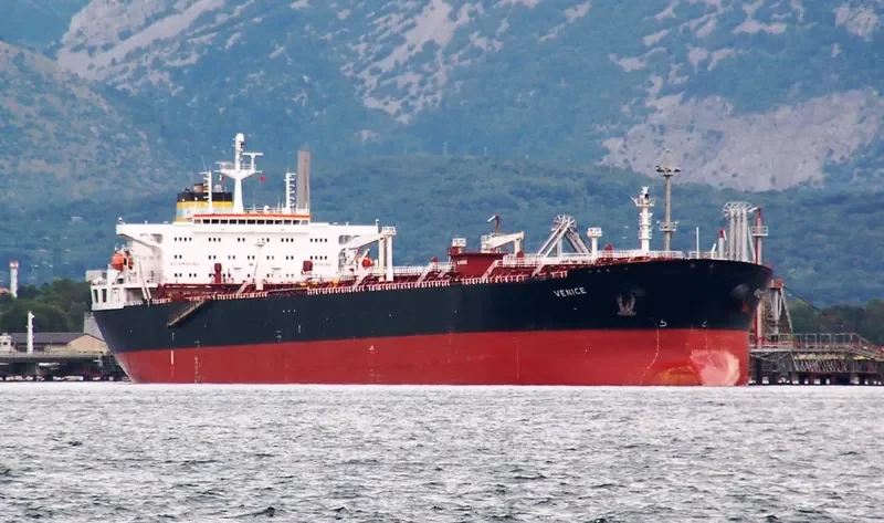 VENICE A Tanker IMO 9283306 photo 6