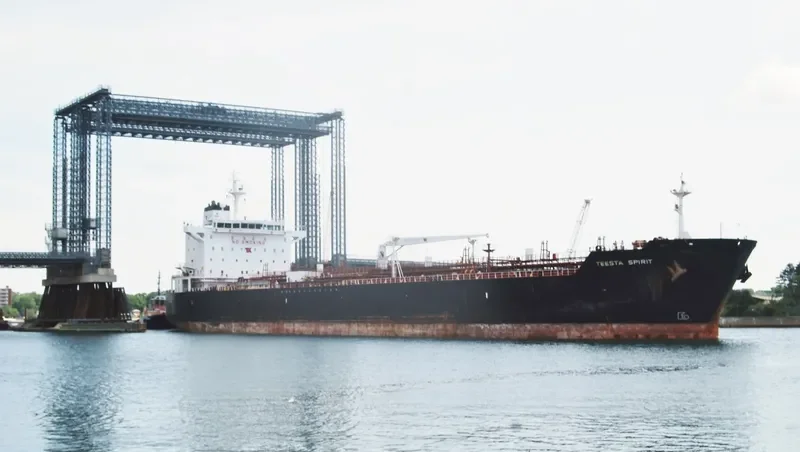 VICTOR 1 Tanker IMO 9283722 photo 7