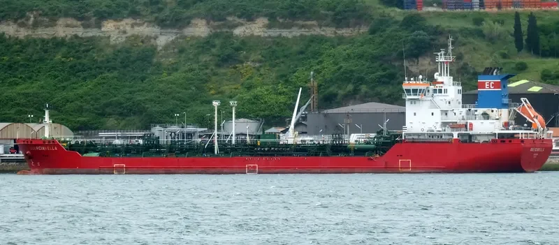 GIULIA IEVOLI Tanker IMO 9284439 photo 3