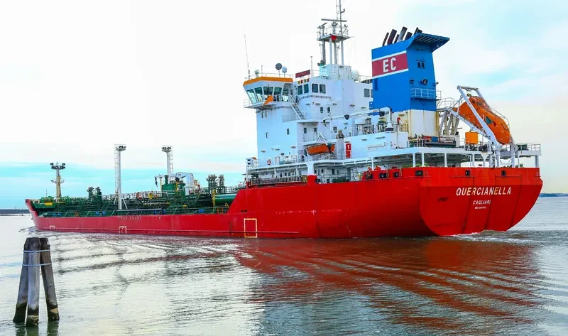 GIULIA IEVOLI Tanker IMO 9284439 photo 6