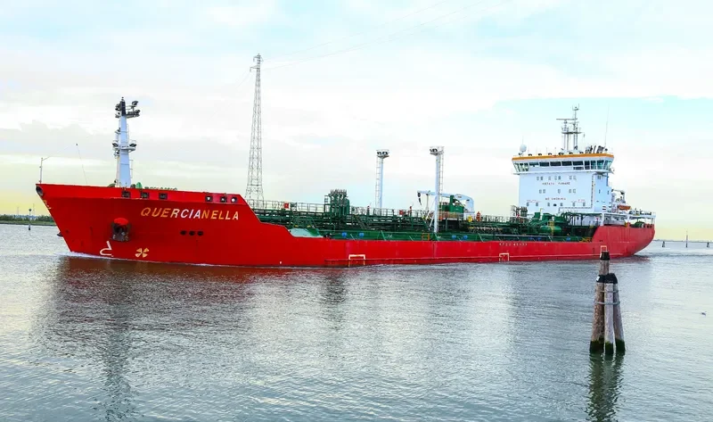 GIULIA IEVOLI Tanker IMO 9284439 photo 7