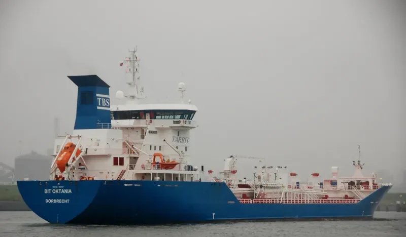 BIT OKTANIA Tanker IMO 9284647 photo 4