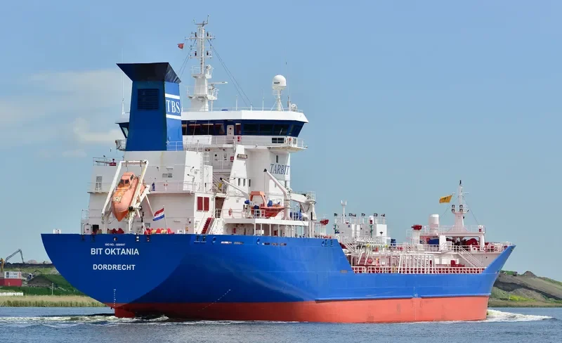 BIT OKTANIA Tanker IMO 9284647 photo 7