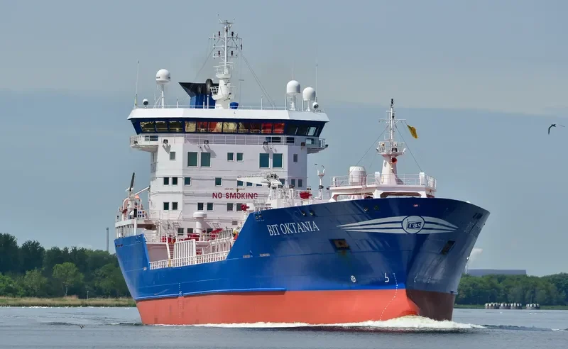 BIT OKTANIA Tanker IMO 9284647 photo 10