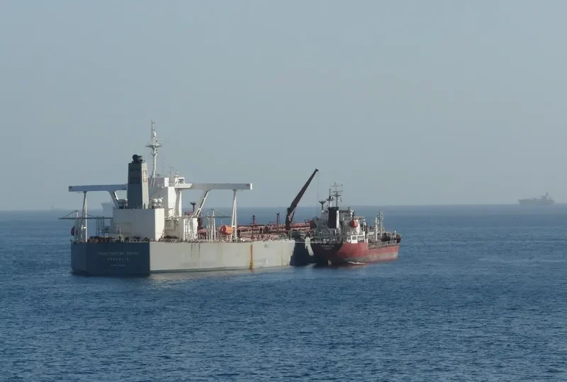 OCEAN LILY Tanker IMO 9284960 photo 3
