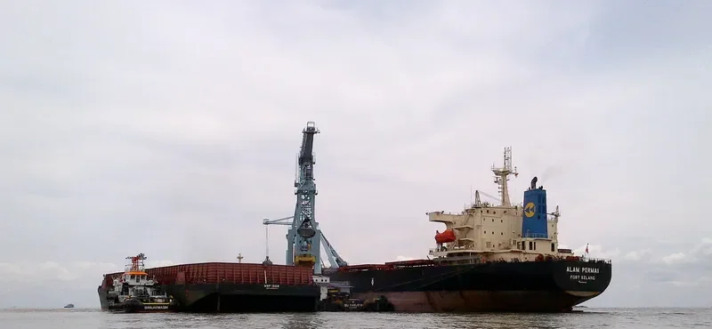 URMILA Bulk Carrier IMO 9285160 photo 5