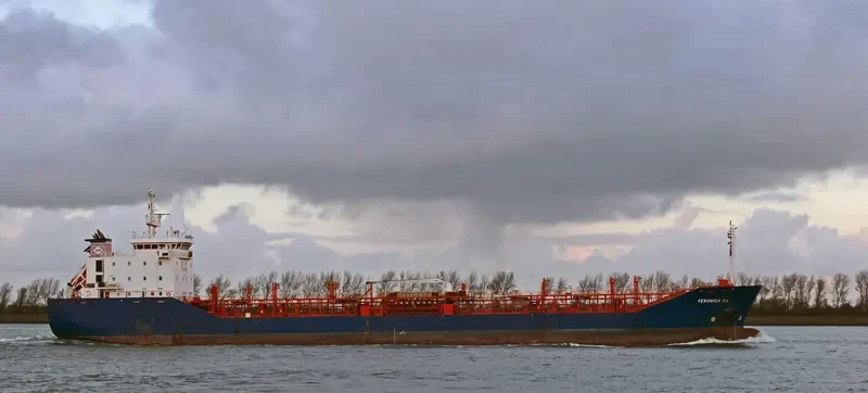 VERONICA PG Tanker IMO 9285328 photo 5