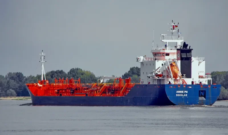 ANNIE Tanker IMO 9285445 photo 4