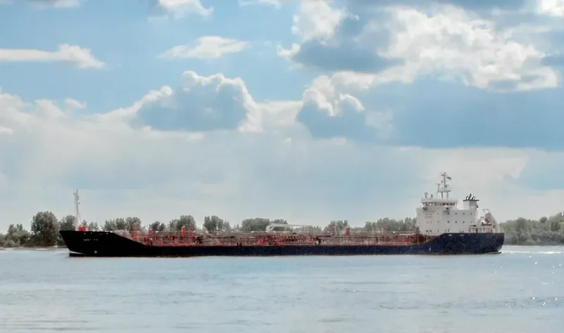 ANNIE Tanker IMO 9285445 photo 5