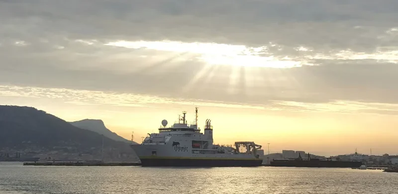 POURQUOI PAS General Cargo IMO 9285548 photo 3