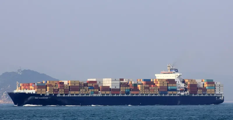 MSC VANCOUVER Container Ship IMO 9285691 photo 7