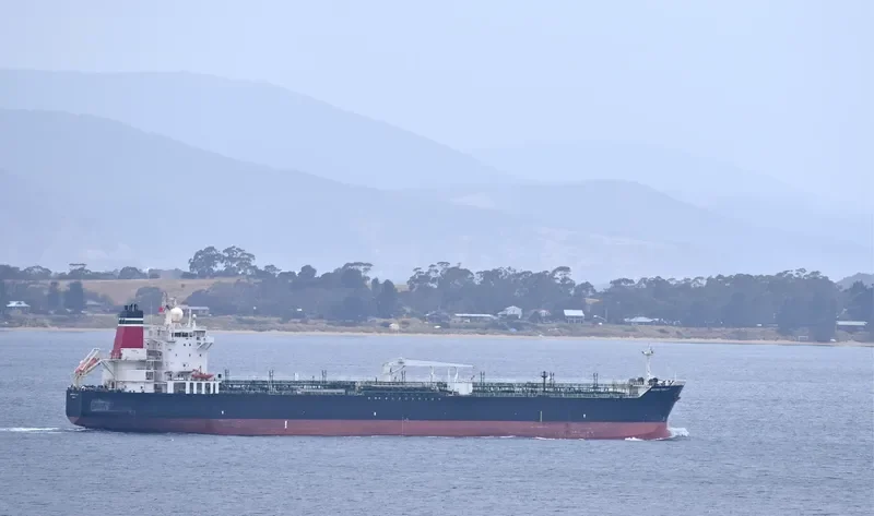LIONESS Tanker IMO 9285744 photo 4