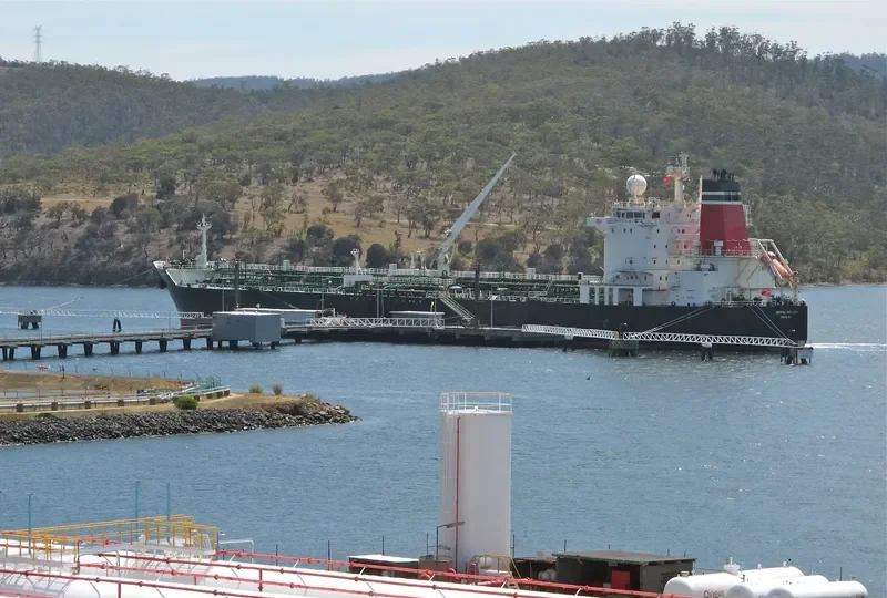 LIONESS Tanker IMO 9285744 photo 7
