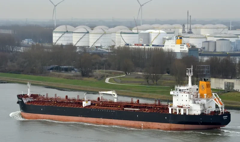 GIANNUTRI Tanker IMO 9286047 photo 3