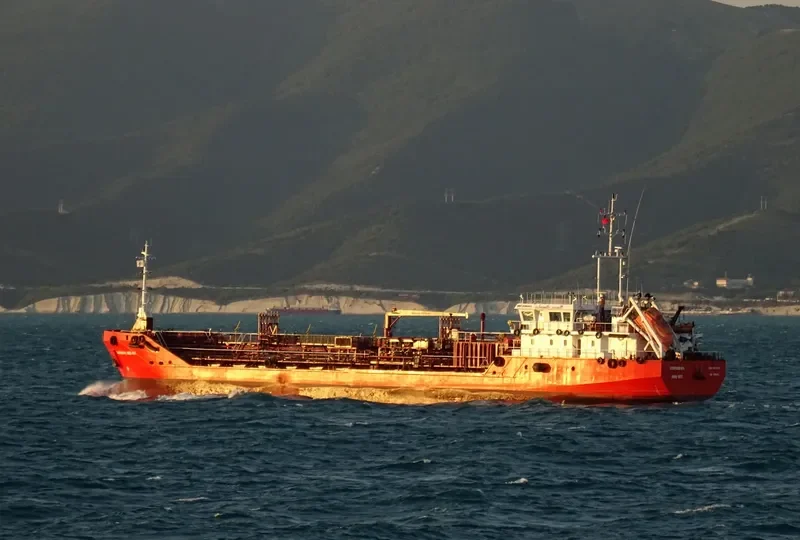 GAZPROMNEFT ZUID WEST Tanker IMO 9286463 photo 2