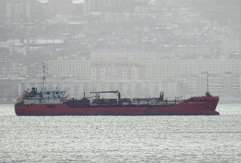 GAZPROMNEFT ZUID WEST Tanker IMO 9286463 photo 9