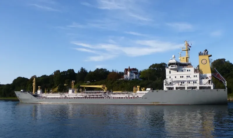 EKEN Tanker IMO 9286827 photo 5