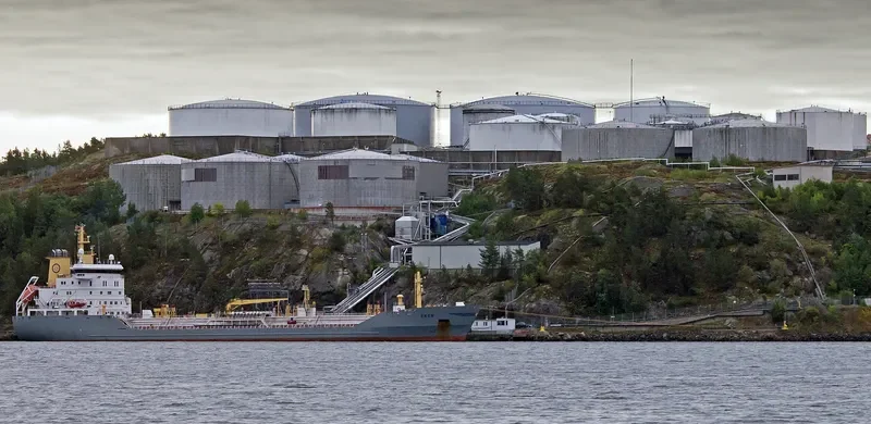 EKEN Tanker IMO 9286827 photo 6