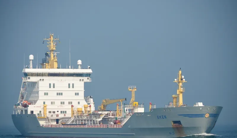 EKEN Tanker IMO 9286827 photo 7